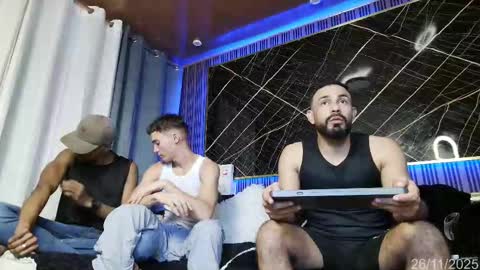 Mike El Bellaco online show from November 27, 1:40 am