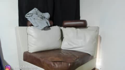 Snapshot of mikeblaree chatting on November 8, 4:51 pm mikeblaree online show from November 8, 4:51 pm