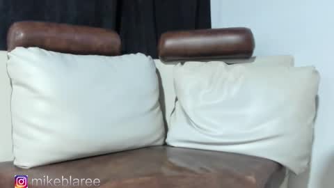 Snapshot of mikeblaree chatting on November 11, 4:12 am mikeblaree online show from November 11, 4:12 am