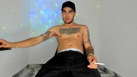 mikee_scooth online show from April 19, 5:23 pm