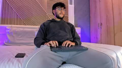 Mikeee online show from April 19, 11:09 am