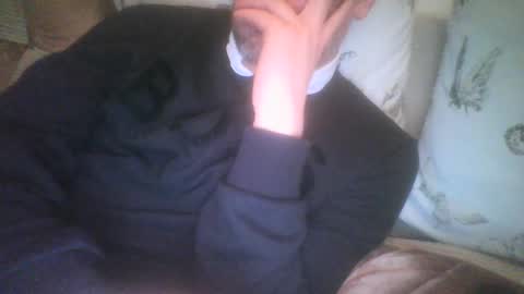 Snapshot of mikehockishuge9 chatting on December 7, 11:12 pm mikehockishuge9 online show from December 7, 11:12 pm