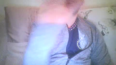 Snapshot of mikehockishuge9 chatting on January 5, 10:08 pm mikehockishuge9 online show from January 5, 10:08 pm