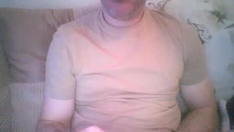 Snapshot of mikehockishuge9 chatting on January 12, 4:18 pm mikehockishuge9 online show from January 12, 4:18 pm