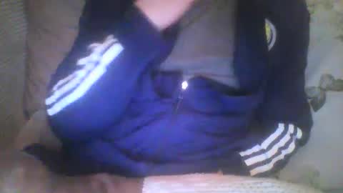 Snapshot of mikehockishuge9 chatting on March 2, 9:54 pm mikehockishuge9 online show from March 2, 9:54 pm