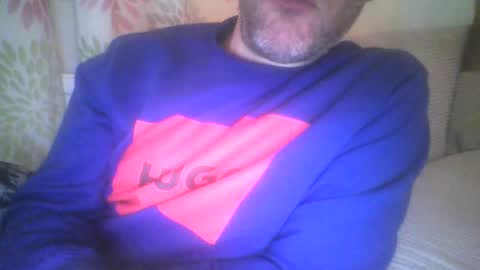 Snapshot of mikehockishuge9 chatting on October 21, 9:15 pm mikehockishuge9 online show from October 21, 9:15 pm