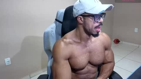 Snapshot of mikehotk chatting on December 5, 5:27 am mikehotk online show from December 5, 5:27 am