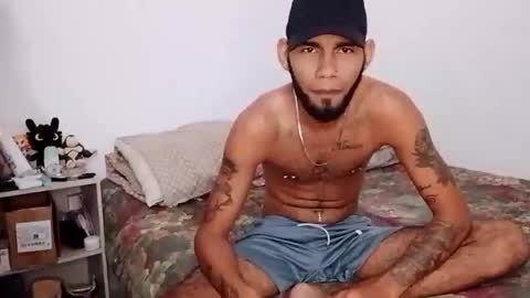 mikeking_leandroking online show from October 22, 1:44 pm