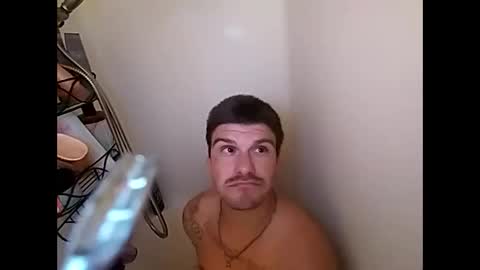 Snapshot of mikemike11k chatting on January 23, 11:15 am mikemike11k online show from January 23, 11:15 am