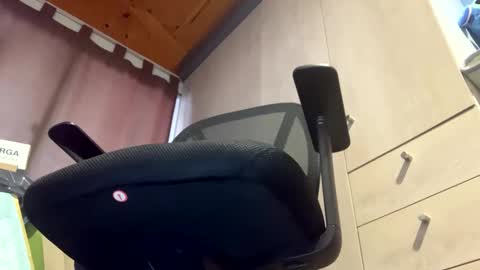 Snapshot of miker1239 chatting on September 16, 1:56 pm miker1239 online show from September 16, 1:56 pm