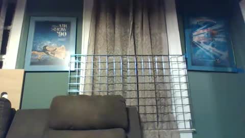 Snapshot of mikeweis1018 chatting on October 19, 7:20 am mikeweis1018 online show from October 19, 7:20 am