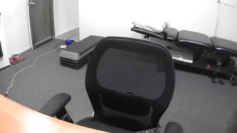 mikeyd87496034 online show from August 1, 10:19 pm