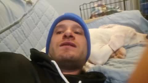 Snapshot of mikeylove92 chatting on January 20, 4:32 am Mikey b online show from January 20, 4:32 am
