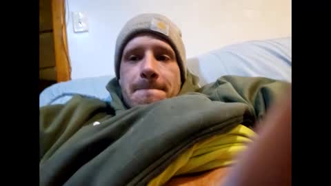 Snapshot of mikeylove92 chatting on January 21, 5:27 am Mikey b online show from January 21, 5:27 am