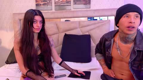 Mike  Sara online show from December 1, 12:10 pm