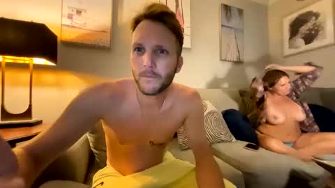 Snapshot of mikeywhite123 chatting on October 23, 10:25 am mikeywhite123 online show from October 23, 10:25 am