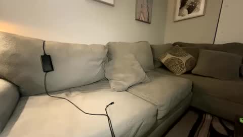 Snapshot of mikeywhite123 chatting on October 31, 11:11 am mikeywhite123 online show from October 31, 11:11 am