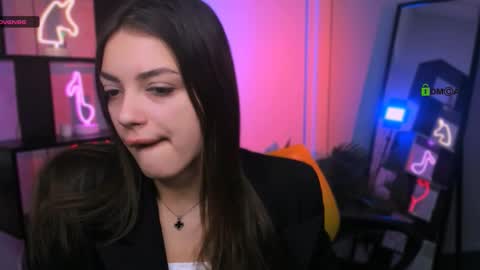 miki_ti online show from December 2, 12:10 pm