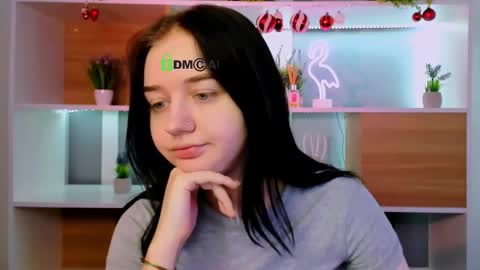 miki_ti online show from January 7, 8:28 am