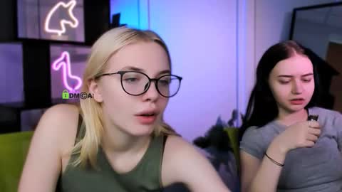 miki_ti online show from January 18, 6:17 am