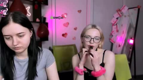 miki_ti online show from February 18, 4:25 pm