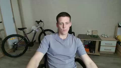 Snapshot of mikimaus0101 chatting on June 2, 12:07 pm Michael online show from June 2, 12:07 pm
