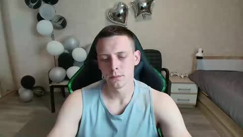 Snapshot of mikimaus0101 chatting on June 11, 4:38 pm Michael online show from June 11, 4:38 pm