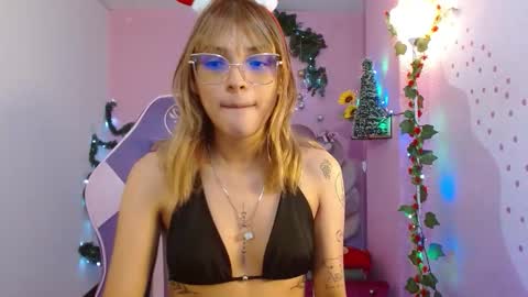 Mikka 3 online show from November 28, 1:14 pm