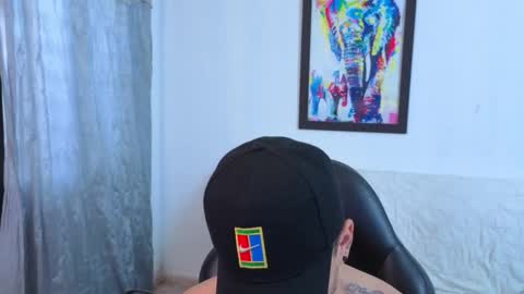 MIKKE online show from November 24, 1:33 pm