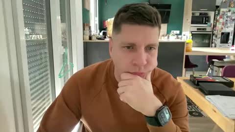 miklp8463 online show from February 4, 8:42 am