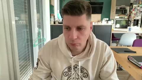 miklp8463 online show from February 5, 8:08 am