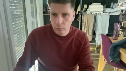 miklp8463 online show from March 17, 12:19 pm