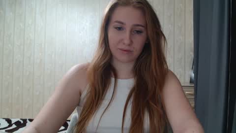 Snapshot of miku_sanders2 chatting on February 11, 2:35 am miku_sanders2 online show from February 11, 2:35 am