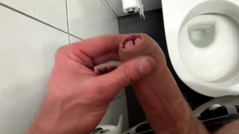 Snapshot of miky1717 chatting on January 28, 8:25 am Maik17 online show from January 28, 8:25 am