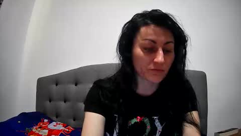 Mikyloveu online show from April 7, 3:23 pm