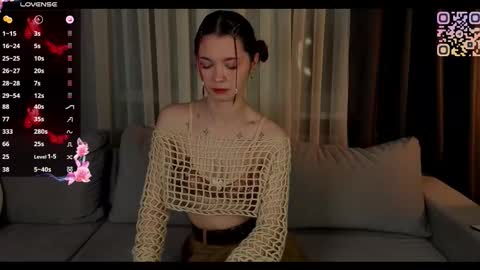 Snapshot of mil_kiss chatting on November 12, 8:52 pm Milkiss online show from November 12, 8:52 pm