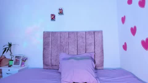 mila_1wood online show from October 7, 1:08 pm