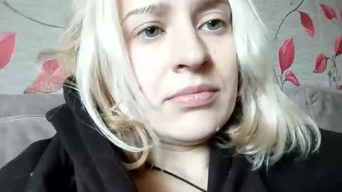 Mila 420 online show from September 13, 7:30 am