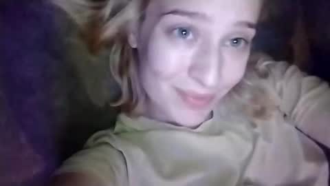 Mila 420 online show from September 21, 4:30 pm