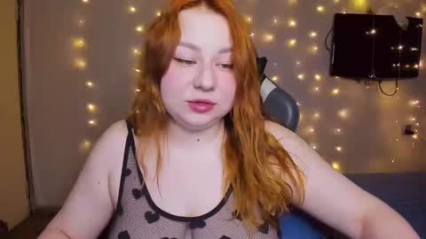 Snapshot of mila_foxxxy chatting on January 21, 11:35 am Mila shy sensual person online show from January 21, 11:35 am
