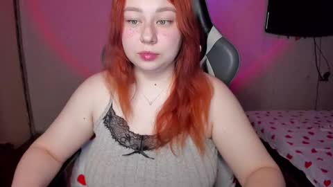 Snapshot of mila_foxxxy chatting on March 10, 2:48 pm Mila shy sensual person online show from March 10, 2:48 pm