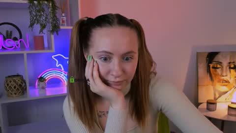 Snapshot of mila_glow chatting on October 7, 7:22 pm mila_glow online show from October 7, 7:22 pm