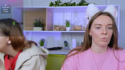 Snapshot of mila_glow chatting on October 10, 8:46 am mila_glow online show from October 10, 8:46 am