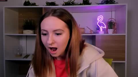 Snapshot of mila_glow chatting on October 21, 7:14 pm mila_glow online show from October 21, 7:14 pm