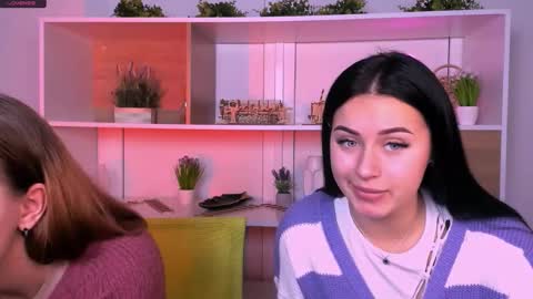 Snapshot of mila_glow chatting on October 22, 7:24 pm mila_glow online show from October 22, 7:24 pm