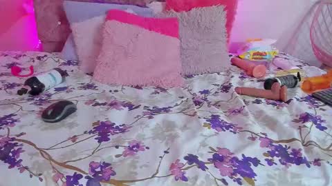 mila_grace_ online show from October 24, 6:48 pm