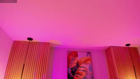 mila_hank online show from March 20, 12:10 pm