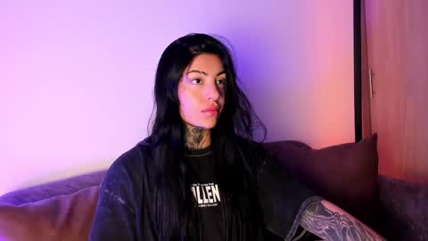     online show from November 5, 12:21 am