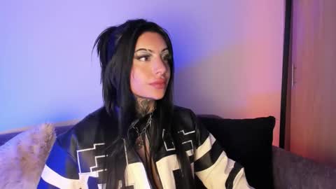     online show from January 14, 9:26 am