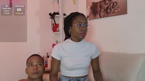 Snapshot of mila_n_max chatting on November 1, 12:07 pm Mila Max online show from November 1, 12:07 pm